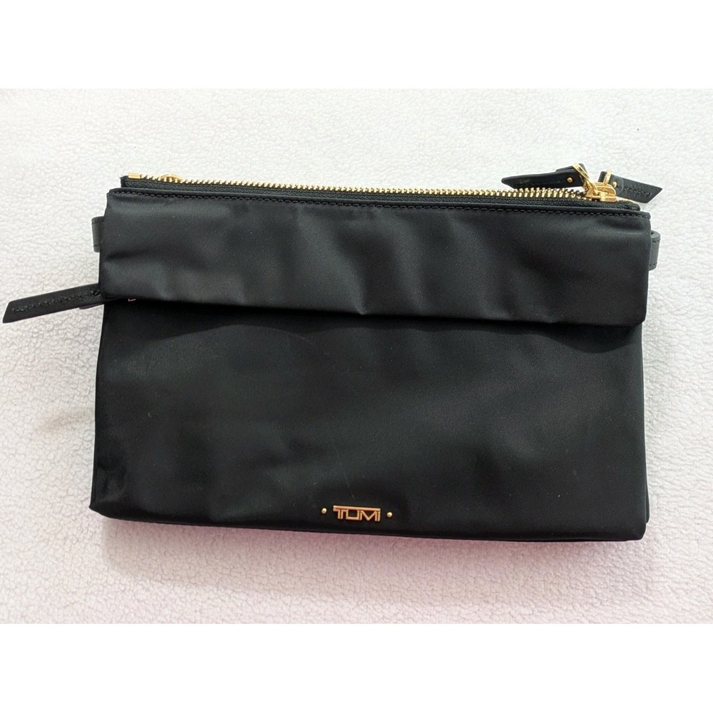 Tumi Black voyageur Crossbody Bag Adjustable Strap Inner Pockets Zip Travel